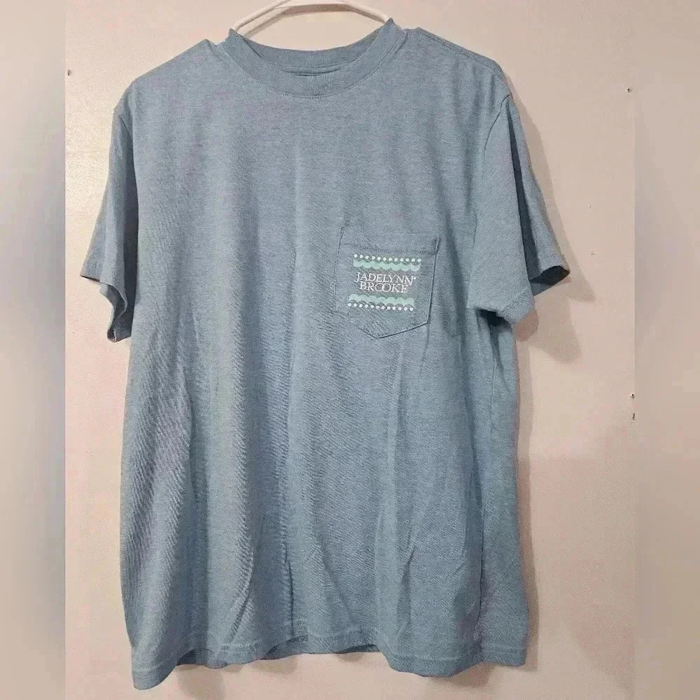 Jadelynn Brooke short sleeve lake tee!